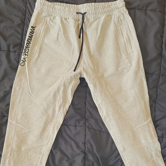 Slim Fit Gray Sweatpants with Black Drawstring By Vanquish - Picture 1 of 3